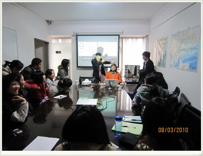 佛山公司慶?！叭藡D女節(jié)”