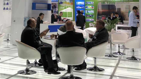 翁開(kāi)爾展臺(tái)