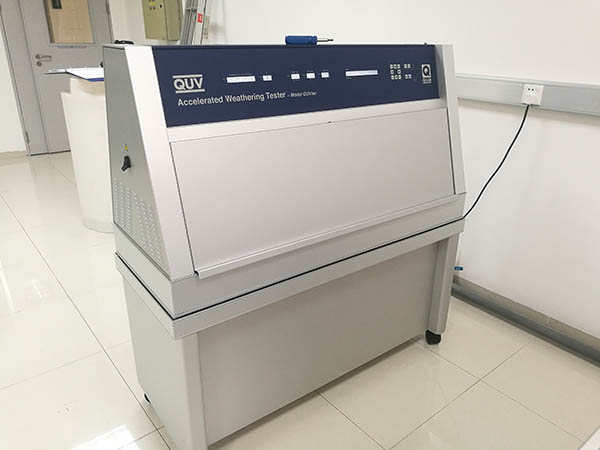 湘江關(guān)西涂料紫外老化試驗箱應(yīng)用案例