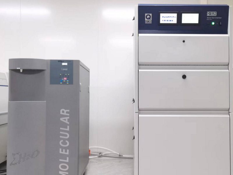油墨木器漆藝術(shù)漆清漆氙燈老化耐候試驗箱現(xiàn)場圖3